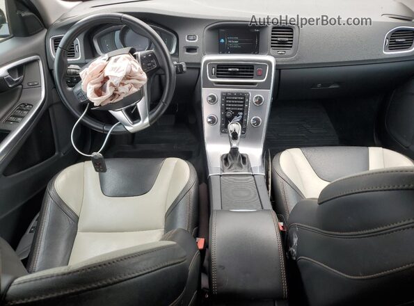 YV440MWK0H1031978 2017 VOLVO V60 Black Dashboard view