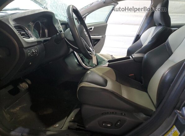 YV4612UM8G2000243 2016 VOLVO S60 Gray Widok wnętrza z przodu