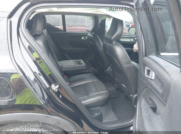 YV4AC2HL1L2275047 2020 VOLVO XC40 Black Вид наклейки з VIN-кодом