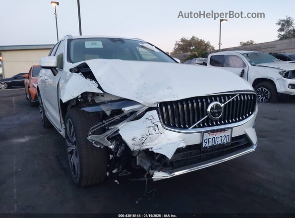 YV4L12RN9P1336610 2023 VOLVO XC60 White Front view