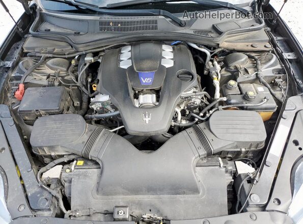 ZAM56YPA9J1281255 2018 MASERATI QUATTROPOR Black Սալոնի հետևի տեսք