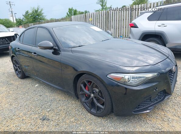 ZARFAMAN9L7625684 2020 ALFA ROMEO GIULIA Black Przód prawy