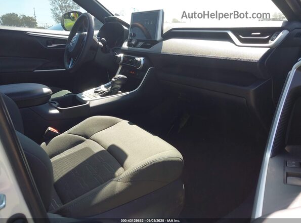 2T3T6RFV0RW057181 2024 TOYOTA RAV4 HYBRID White Widok wnętrza z przodu