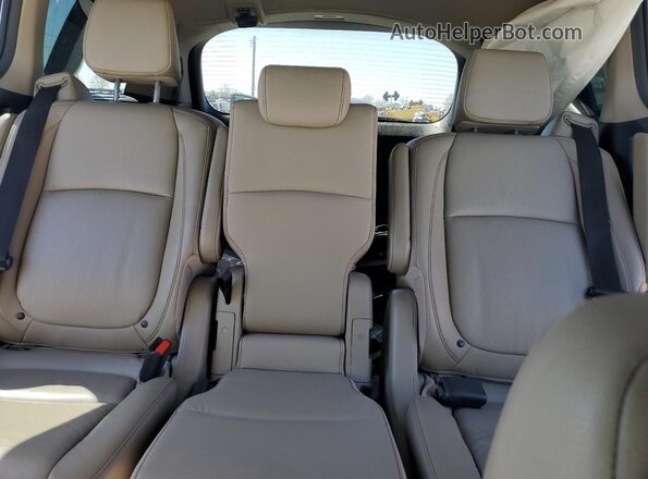 5FNRL6H82NB007715 2022 HONDA ODYSSEY White Rear interior view
