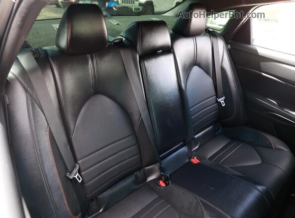4T1EA1AB1NU011XXX 2022 TOYOTA AVALON Серебряный Вид салона спереди