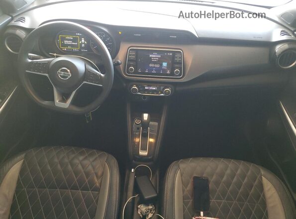 3N1CP5CU7JL500619 2018 NISSAN KICKS Белый Вид щитка приборов