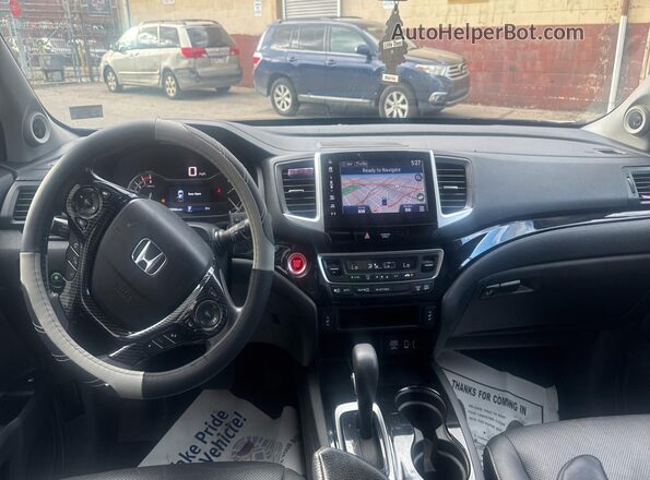 5FPYK3F74JB003769 2018 HONDA RIDGELINE Silver Vista de los asientos traseros