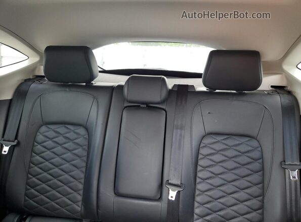 SADFP2FX6K1Z52427 2019 JAGUAR E-PACE Turquoise Widok wnętrza z tyłu