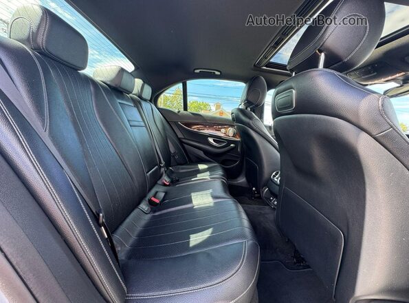 WDDZF4KB0JA340195 2018 MERCEDES-BENZ E Purple Front interior view