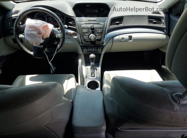 19UDE2F32JA004399 2018 ACURA ILX Gray Dashboard view
