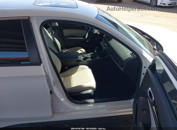 19XFL1H78PE016795 2023 HONDA CIVIC Белый Вид салона спереди