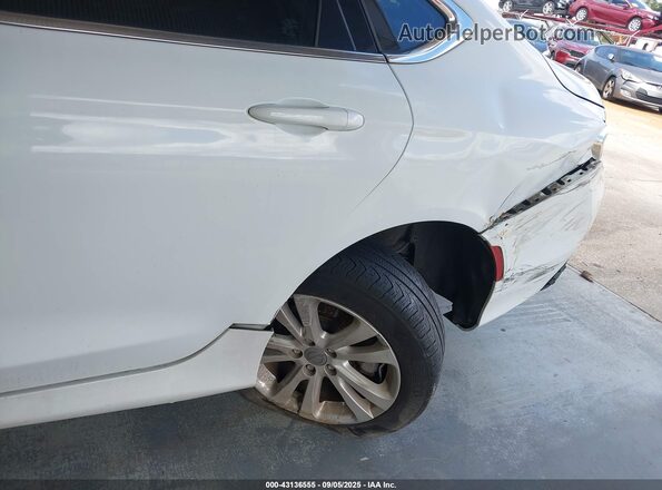 1C3CCCAB4HN511946 2017 CHRYSLER 200 White Front view
