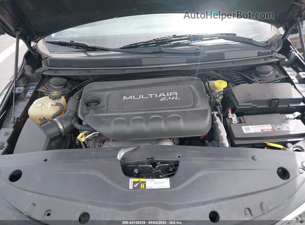 1C3CCCAB8HN506765 2017 CHRYSLER 200 Black Widok z tyłu