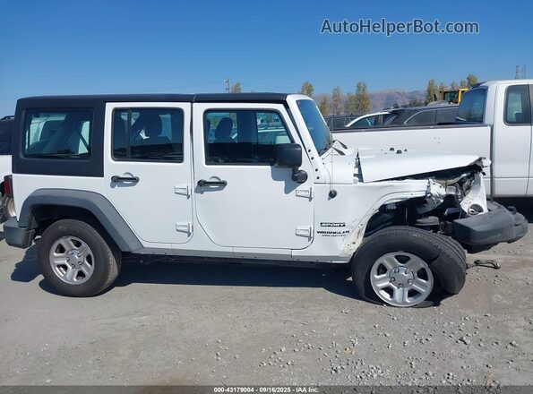1C4BJWDG5GL140442 2016 JEEP WRANGLER UNLIMITED White Rear interior view
