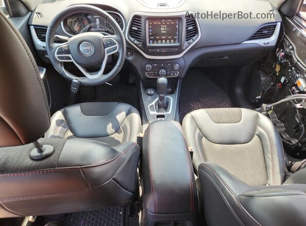 1C4PJMBB8JD529580 2018 JEEP CHEROKEE Черный Вид панели приборов