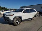 2018 Jeep Cherokee Trailhawk White vin: 1C4PJMBX5JD619698