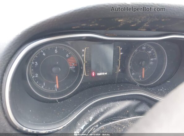 1C4PJMCB3MD148965 2021 JEEP CHEROKEE Orange Widok tylnych siedzeń
