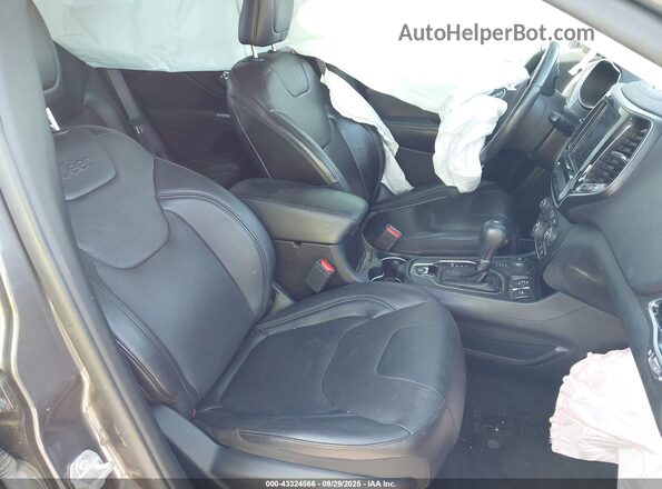 1C4PJMDN7KD224628 2019 JEEP CHEROKEE Gray Widok wnętrza z przodu
