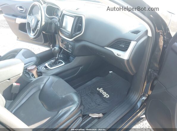 1C4PJMLX4JD501172 2018 JEEP CHEROKEE Черный Вид салона спереди