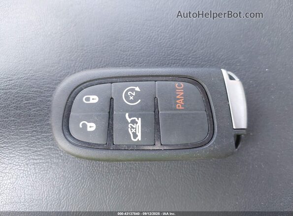 1C4PJMMB4PD101799 2023 JEEP CHEROKEE Gray Dashboard view