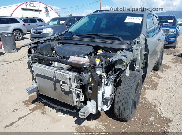 1C4PJMMB4PD101799 2023 JEEP CHEROKEE Gray Front view