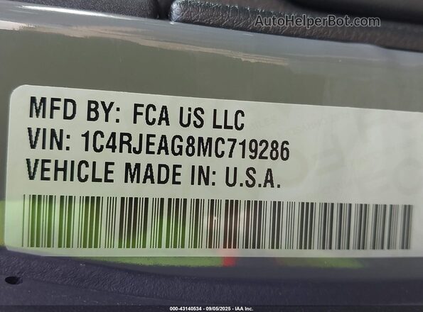 1C4RJEAG8MC719286 2021 JEEP GRAND CHEROKEE Gray Vista del compartimento del motor