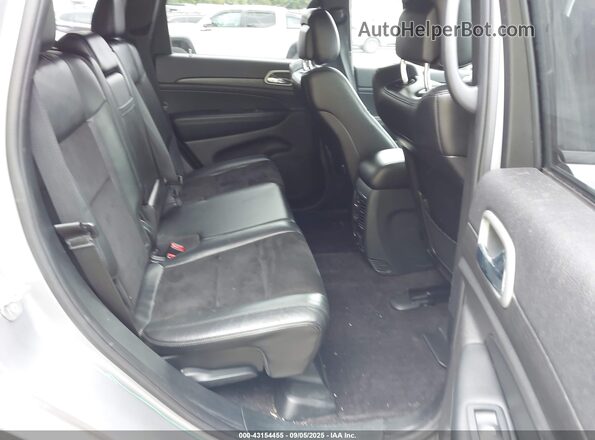 1C4RJFAGXJC309316 2018 JEEP GRAND CHEROKEE Silver Widok naklejki z numerem VIN