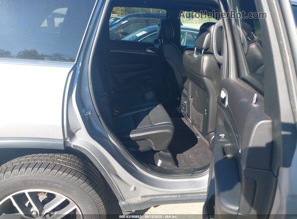1C4RJFBG1JC373565 2018 JEEP GRAND CHEROKEE Серебряный Вид наклейки с VIN-кодом