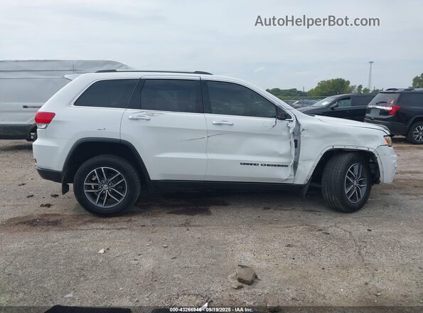 1C4RJFBG5JC484944 2018 JEEP GRAND CHEROKEE White Rear interior view