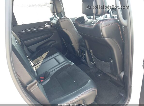 1C4RJFLG3HC940500 2017 JEEP GRAND CHEROKEE Белый Вид наклейки с VIN-кодом