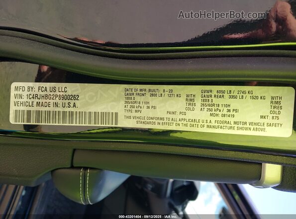 1C4RJHBG2P8900262 2023 JEEP GRAND CHEROKEE Blue Widok komory silnika