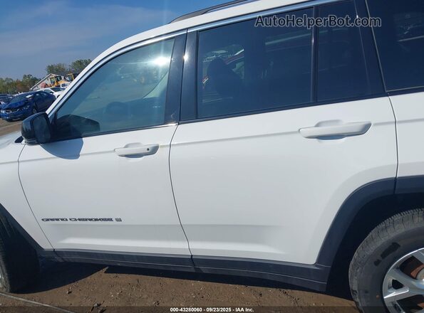 1C4RJHBG5PC531989 2023 JEEP GRAND CHEROKEE White Widok wnętrza z tyłu