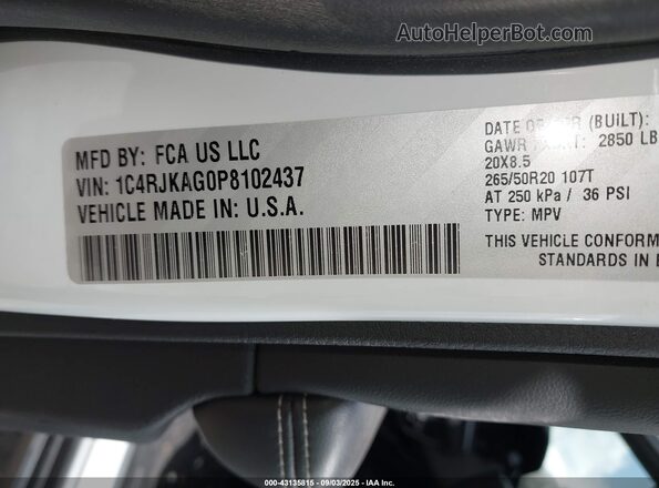1C4RJKAG0P8102437 2023 JEEP GRAND CHEROKEE L Белый Вид подкапотного пространства