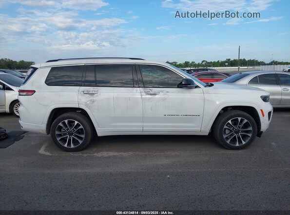 1C4RJKDG7P8781313 2023 JEEP GRAND CHEROKEE L White Rear interior view