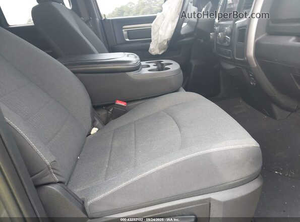 1C6RR7GG1MS523909 2021 RAM 1500 CLASSIC Gray Widok wnętrza z przodu