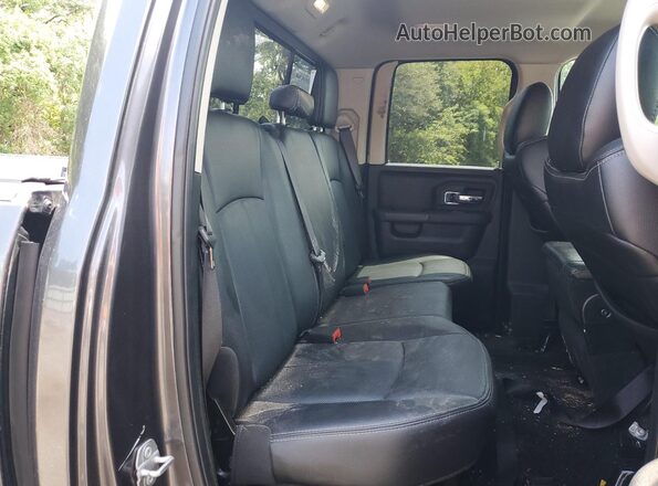 1C6RR7JT3JS106261 2018 RAM 1500 Серый Вид задних сидений