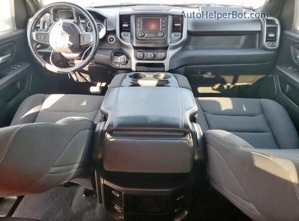 1C6SRECG8RN152152 2024 RAM 1500 Silver Vista del salpicadero
