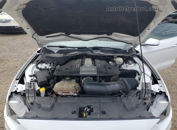 1FA6P8CF8J5129697 2018 FORD MUSTANG White Вид задньої частини салону