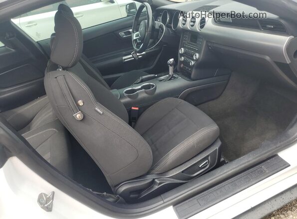 1FA6P8CF8J5129697 2018 FORD MUSTANG White Вид панелі приладів