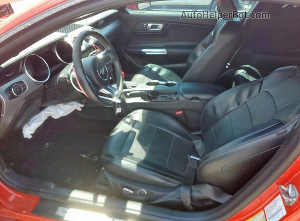 1FA6P8TH0J5118159 2018 FORD MUSTANG Red Vista interior delantera