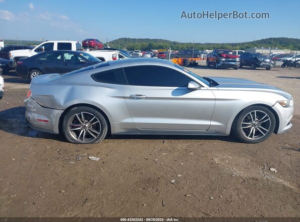 1FA6P8TH8H5226426 2017 FORD MUSTANG Серебряный Вид задней части салона