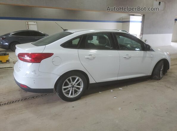 1FADP3F24JL206452 2018 FORD FOCUS Белый Задняя правая четверть