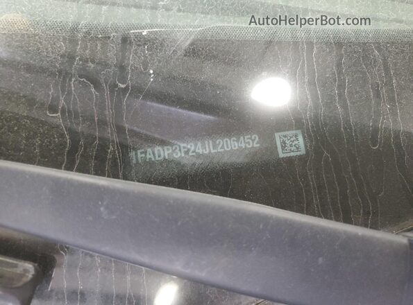 1FADP3F24JL206452 2018 FORD FOCUS Белый Вид подкапотного пространства