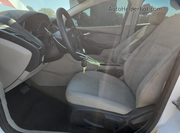 1FADP3F28JL303542 2018 FORD FOCUS White Vista interior delantera