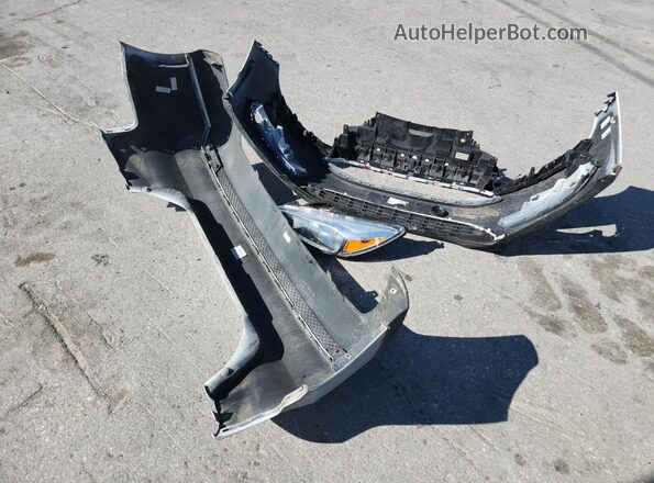 1FADP3F28JL303542 2018 FORD FOCUS White Vista del compartimento del motor