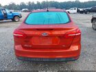 2018 Ford Focus Se Maroon vin: 1FADP3F29JL265237