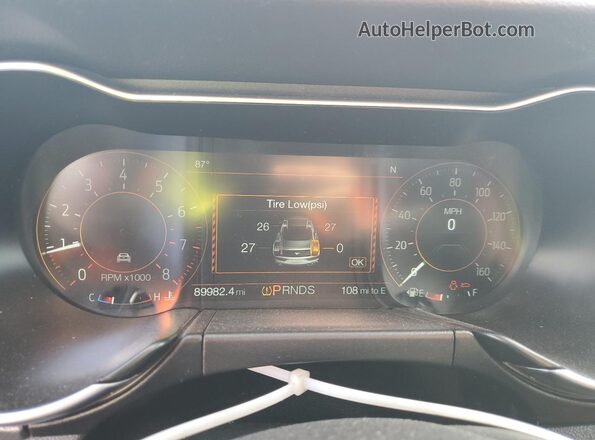1FATP8UH7K5149993 2019 FORD MUSTANG Черный Вид щитка приборов