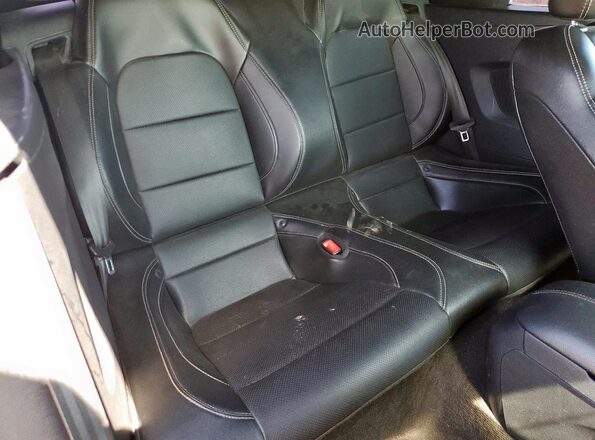 1FATP8UH8J5167515 2018 FORD MUSTANG Black Widok tylnych siedzeń