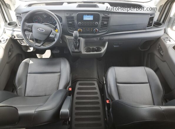 1FBAX2C83SKA03483 2025 FORD TRANSIT Silver Widok deski rozdzielczej