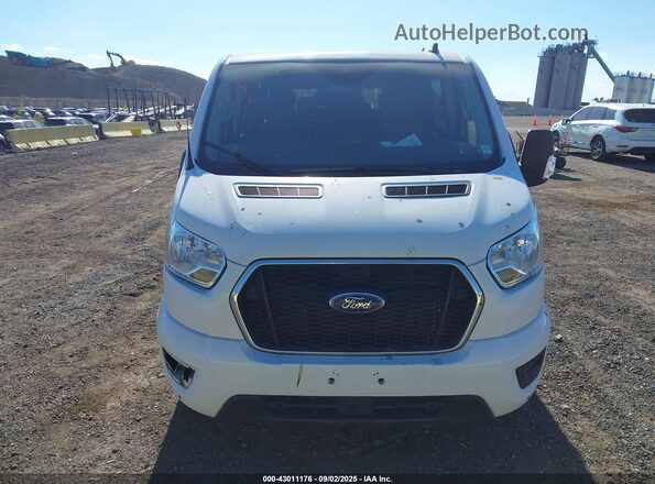 1FBAX2Y82NKA43955 2022 FORD PASSENGER White Widok zestawu wskaźników